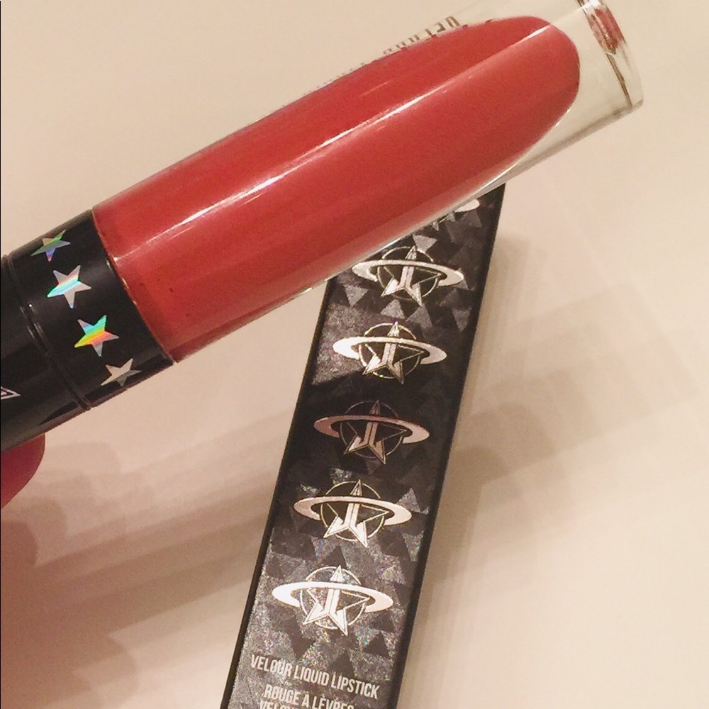 “IM SHOOK” JEFFREE STAR VELOUR LIQUID LIPSTICK!! - Picture 7 of 8